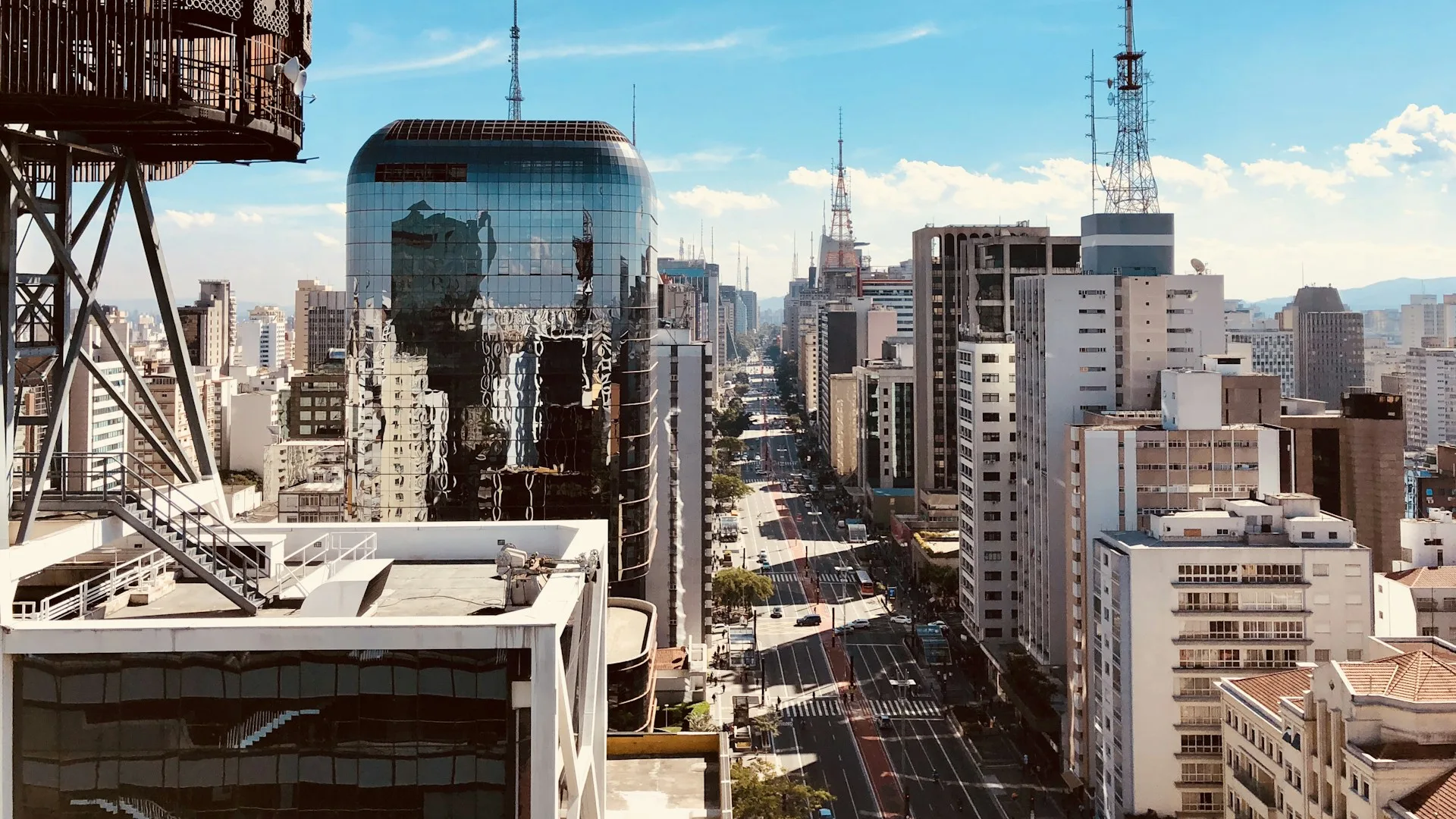 Prédios comerciais do distrito financeiro de São Paulo